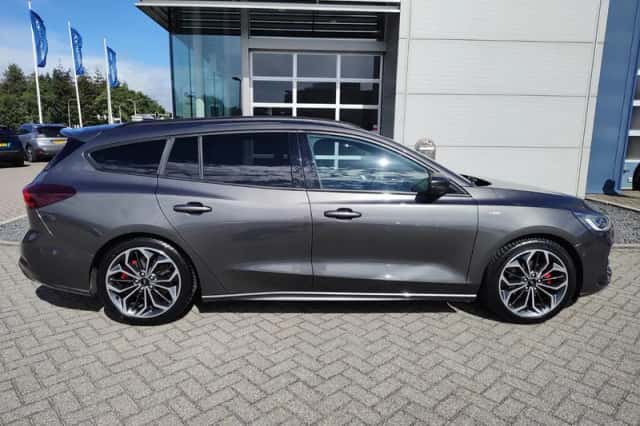 Ford Focus (2024) thumbnail 5