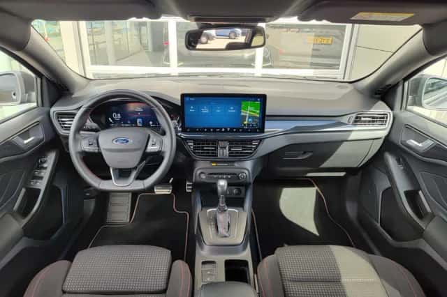 Ford Focus (2024) thumbnail 6