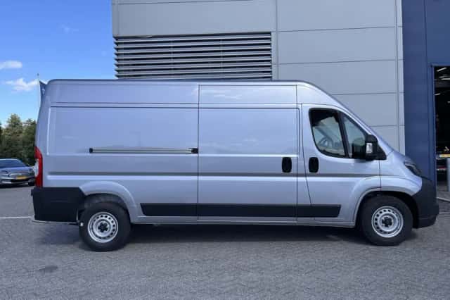 Peugeot Boxer (2024) thumbnail 3