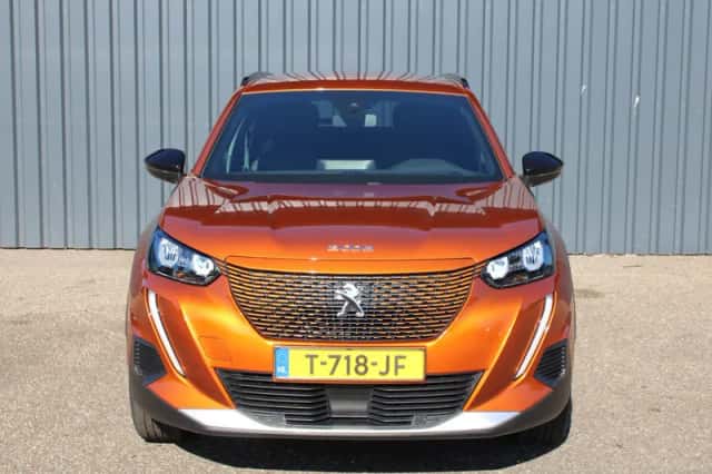 Peugeot e-2008 (2023) thumbnail 5