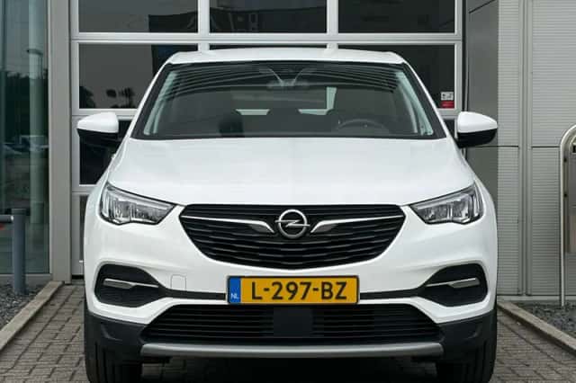 Opel Grandland (2021) thumbnail 5