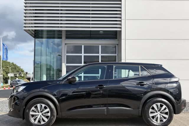 Peugeot e-2008 (2022) thumbnail 5