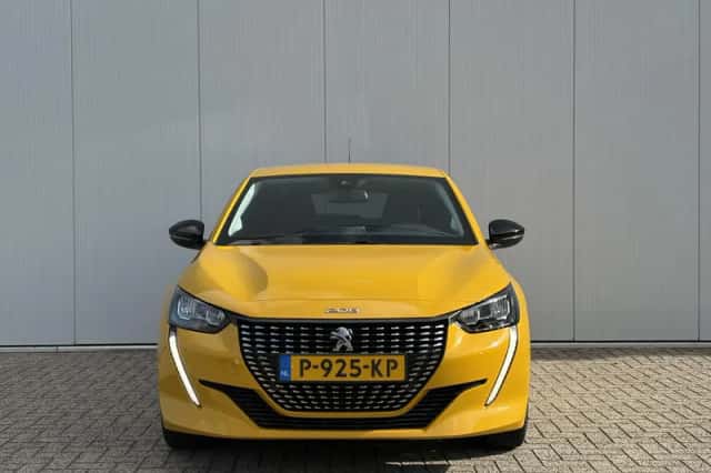 Peugeot 208 (2022) thumbnail 2