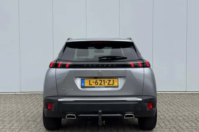 Peugeot 2008 (2021) thumbnail 6