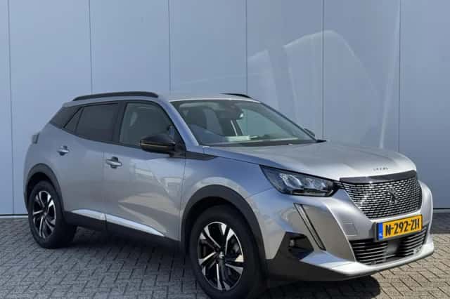 Peugeot 2008 (2022) thumbnail 3