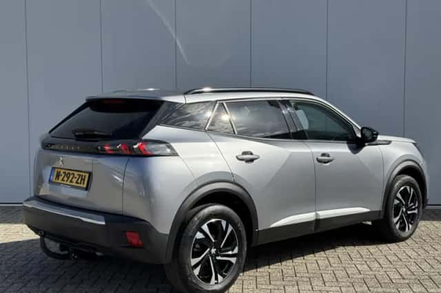 Peugeot 2008 (2022) thumbnail 5