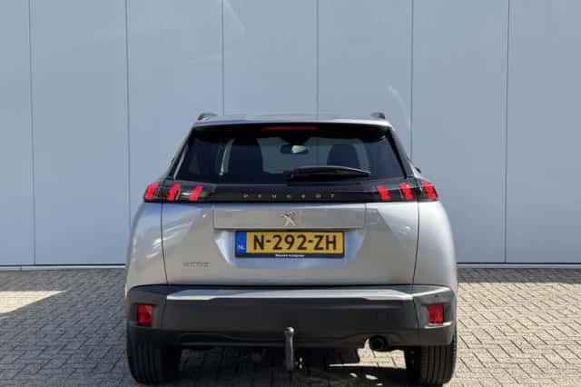 Peugeot 2008 (2022) thumbnail 6