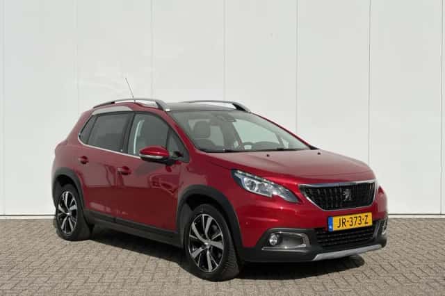 Peugeot 2008 (2016) thumbnail 3