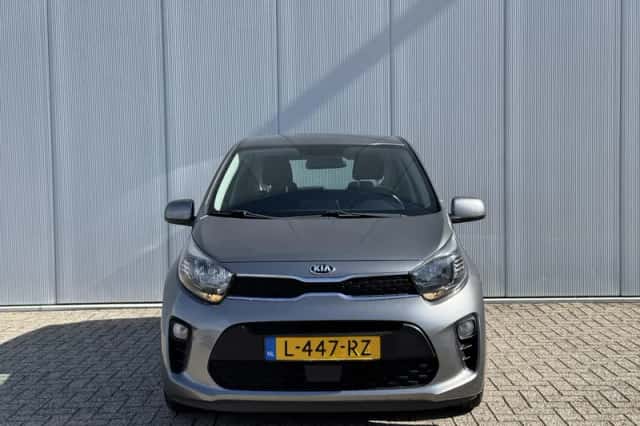 Kia Picanto (2021) thumbnail 2
