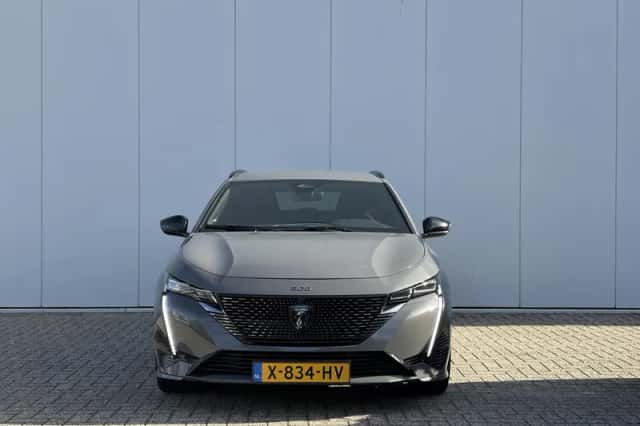 Peugeot 308 (2023) thumbnail 2