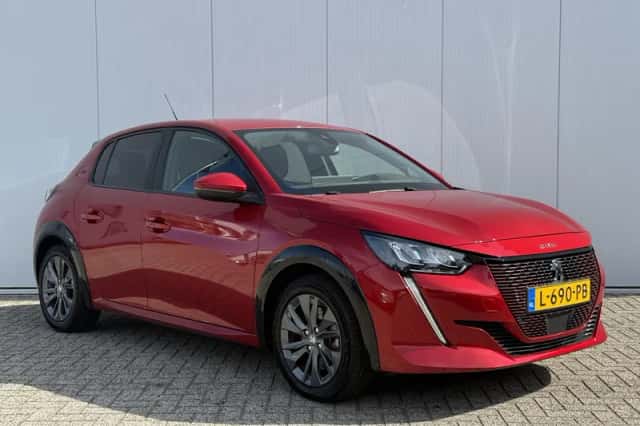 Peugeot e-208 (2021) thumbnail 4