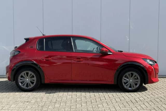Peugeot e-208 (2021) thumbnail 5