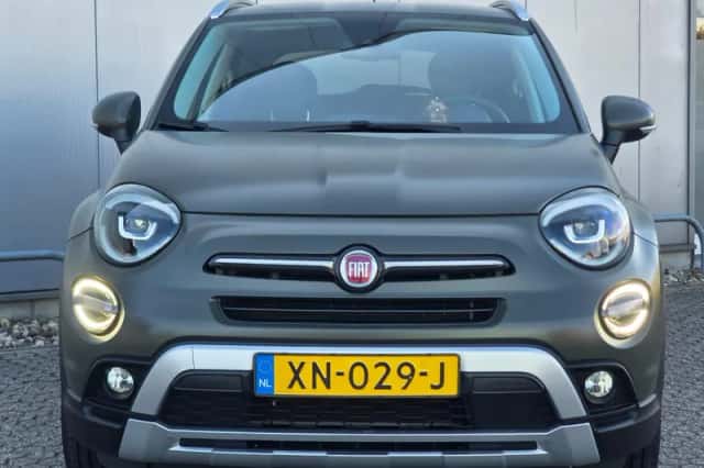 Fiat 500X (2019) thumbnail 2
