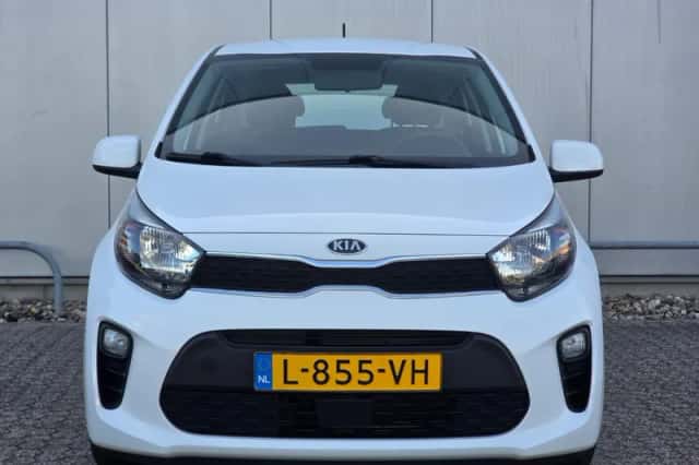 Kia Picanto (2021) thumbnail 2