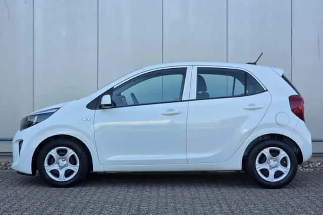 Kia Picanto (2021) thumbnail 3