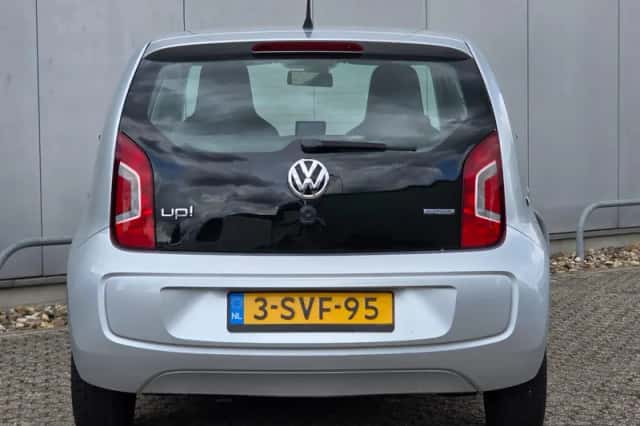 Volkswagen Up! (2013) thumbnail 5