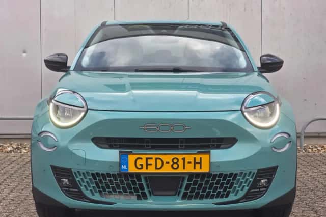 Fiat 600 (2024) thumbnail 2