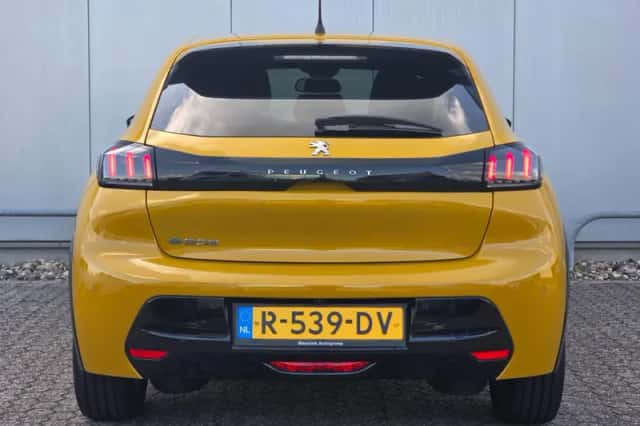 Peugeot e-208 (2022) thumbnail 5