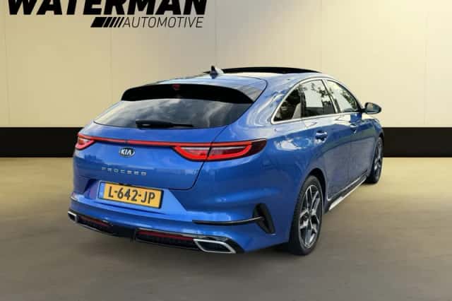Kia ProCeed (2021) thumbnail 5