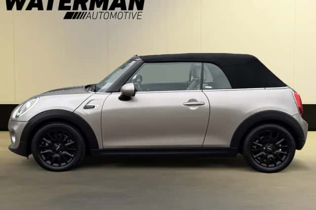 MINI Cabrio (2019) thumbnail 2