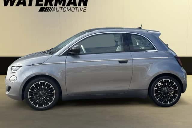 Fiat 500e (2020) thumbnail 2