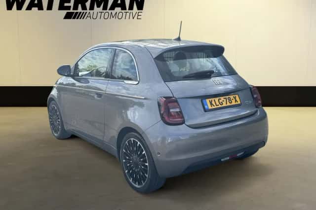 Fiat 500e (2020) thumbnail 3