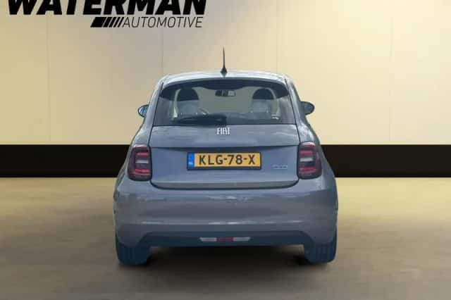 Fiat 500e (2020) thumbnail 4