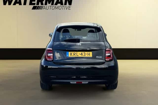 Fiat 500e (2022) thumbnail 4