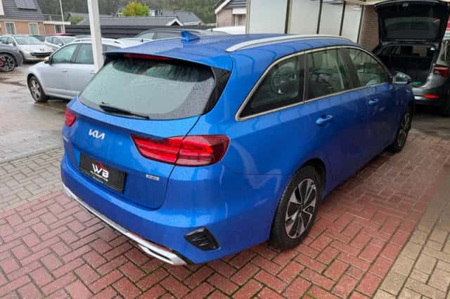 Kia Ceed Sportswagon (2022) thumbnail 4
