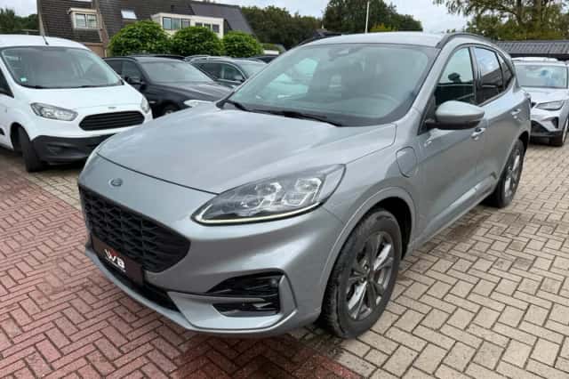 Ford Kuga (2022) thumbnail 2