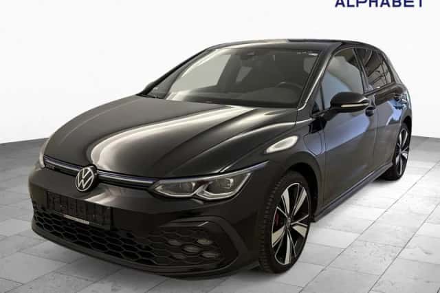 Volkswagen Golf (2022) thumbnail 2