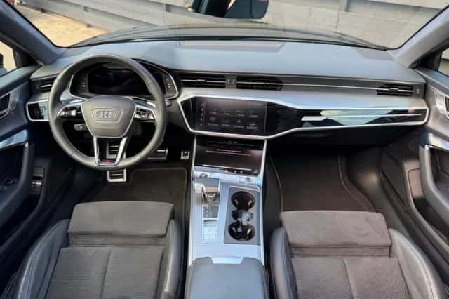 Audi A6 (2021) thumbnail 2
