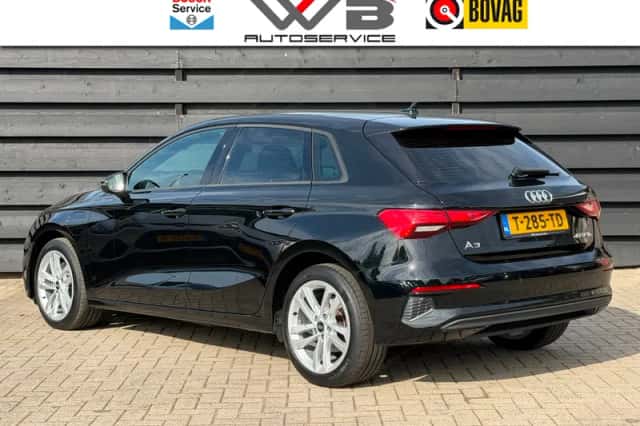 Audi A3 (2021) thumbnail 4