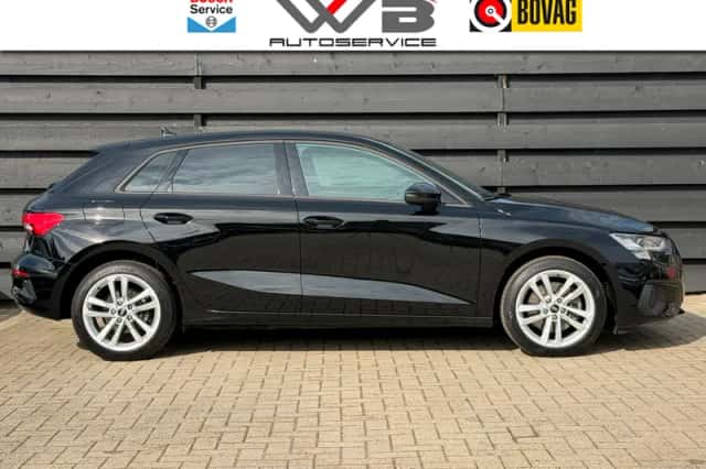 Audi A3 (2021) thumbnail 6