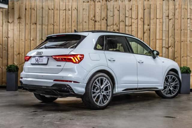 Audi Q3 (2019) thumbnail 2