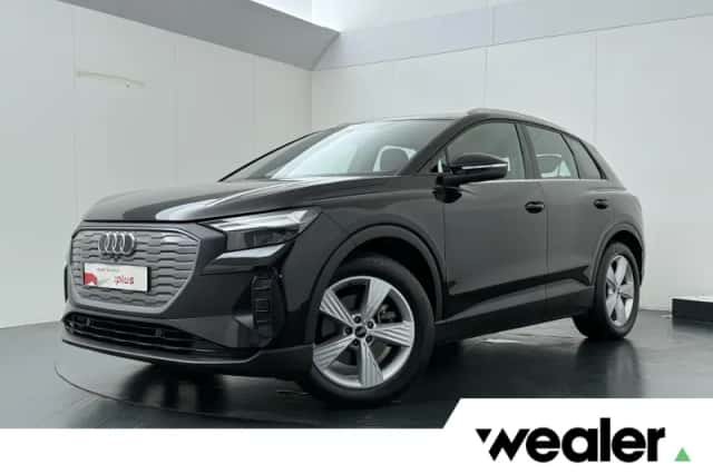 Audi Q4 e-tron (2021) thumbnail 1