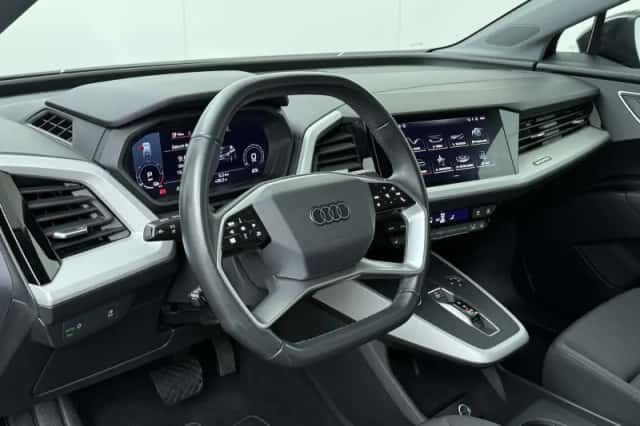 Audi Q4 e-tron (2021) thumbnail 6