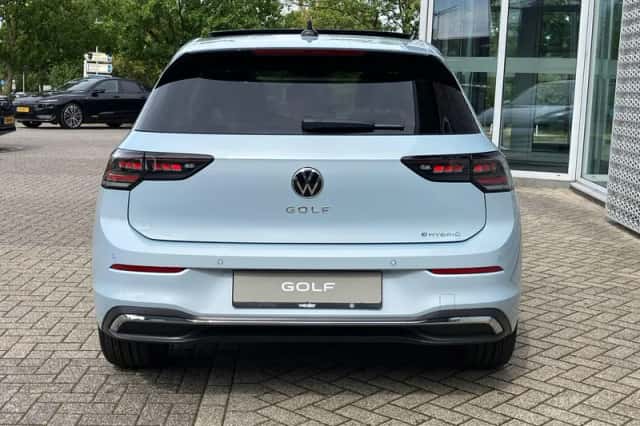 Volkswagen Golf (2026) thumbnail 5