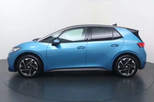 Volkswagen ID.3 (2025) thumbnail 2