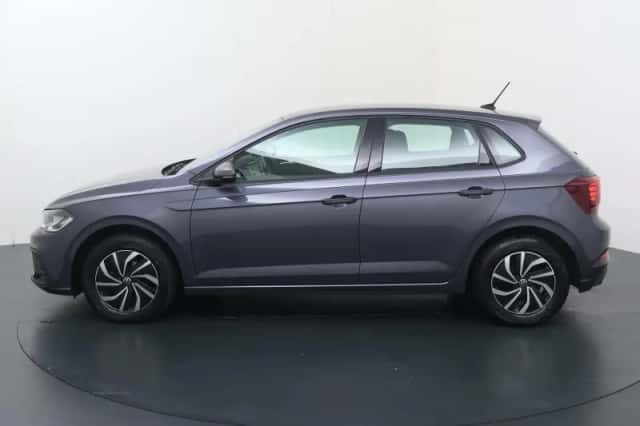 Volkswagen Polo (2023) thumbnail 2