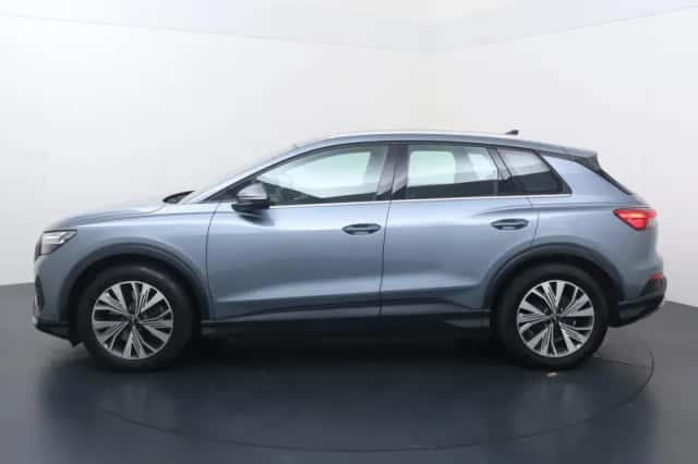Audi Q4 e-tron (2022) thumbnail 2