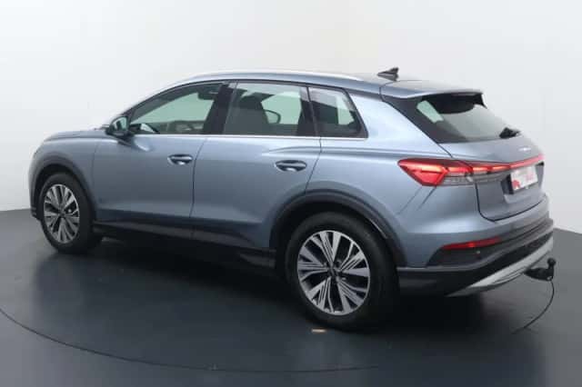 Audi Q4 e-tron (2022) thumbnail 4