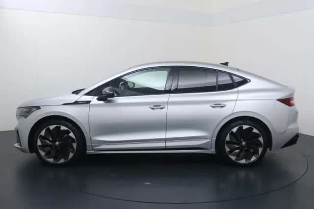 Škoda Enyaq (2023) thumbnail 2