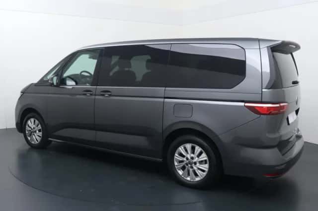 Volkswagen Multivan (2025) thumbnail 4