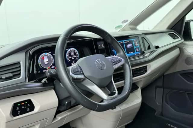 Volkswagen Multivan (2025) thumbnail 6
