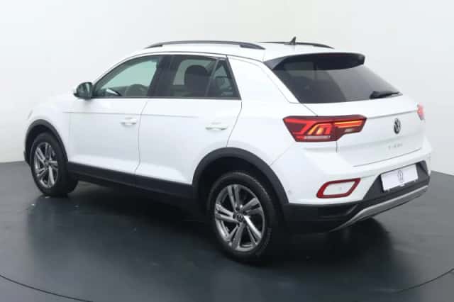 Volkswagen T-Roc (2022) thumbnail 4