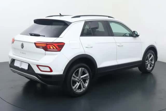 Volkswagen T-Roc (2022) thumbnail 5