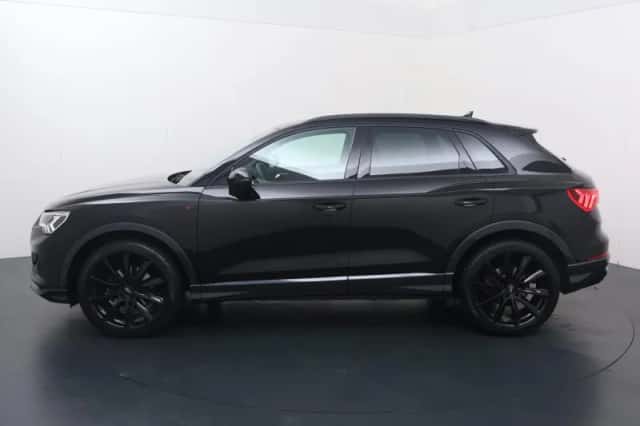 Audi Q3 (2022) thumbnail 2