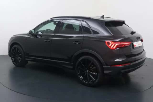 Audi Q3 (2022) thumbnail 4