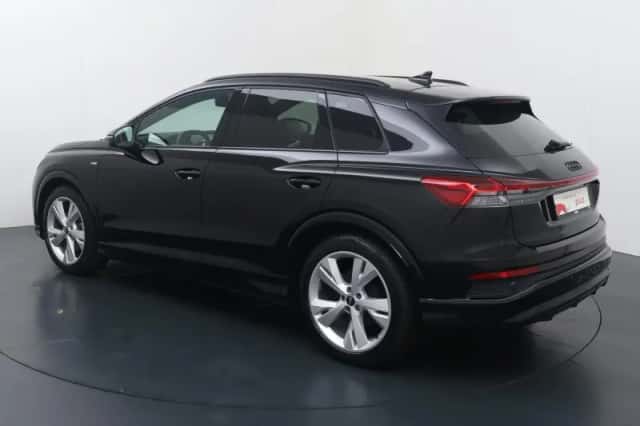 Audi Q4 e-tron (2022) thumbnail 4